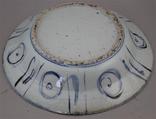 A Chinese Kraak blue and white dish, c.1640, 30.5cm, slight damage